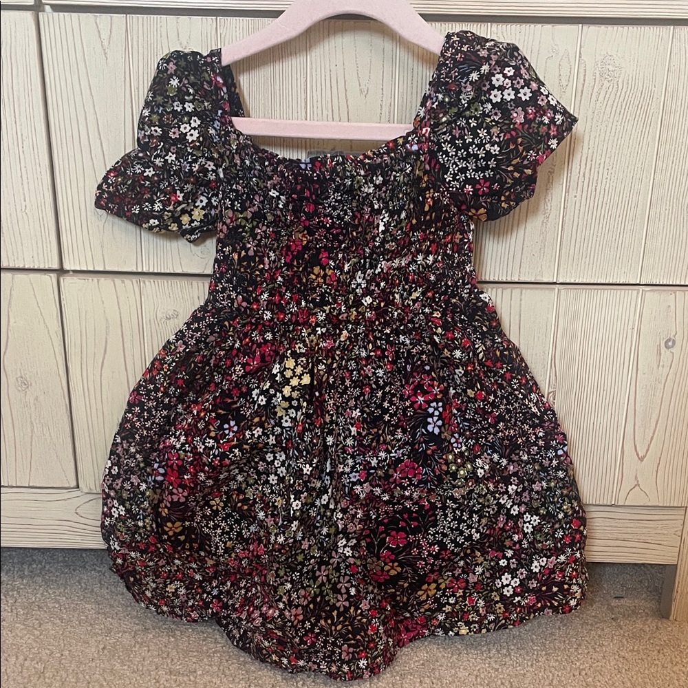 GAP Kids like new condition Floral Puff Sleeve Dress